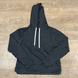 Vuori Women's Halo Essential Hoodie Black/Dark Grey Size Small